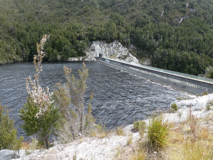 Tasmania Roadtrip Week 4 / 39 Serpentine Dam.jpg